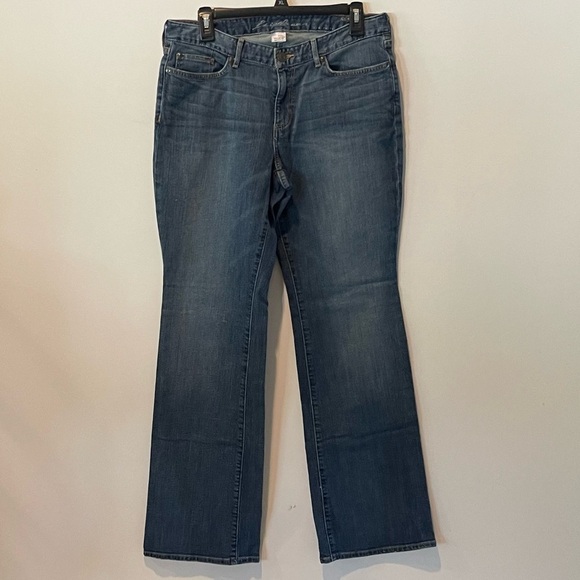 Eddie Bauer Curvy Bootcut Flare Stretch Dark Wash Women's Jeans; 10 - Picture 7 of 9